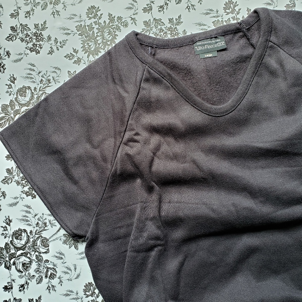 Tultex Ultra-Fleece 120 Black Short Sleeve V-Neck
